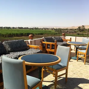 Hotel New Memnon ***